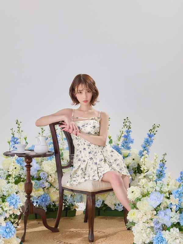 ブルー モデル：天海りこ　身長：156cm　着用サイズ：Sサイズ