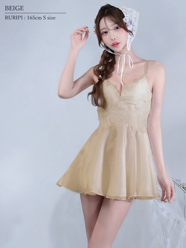 ベージュ　モデル：るりぴ　身長：165cm　着用サイズ：Sサイズ