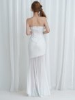 ホワイト　モデル：葉月芽生　身長：157cm　着用サイズ：Sサイズ