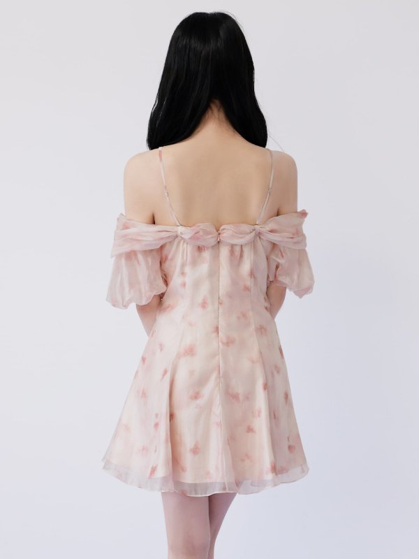 ピンク　モデル：ミレイ　身長：156cm　着用サイズ：Sサイズ