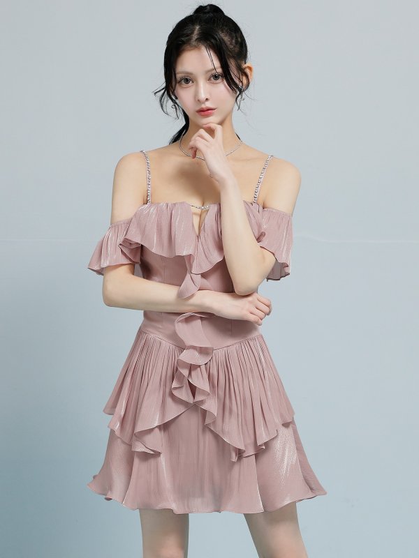 ピンク モデル：ミレイ　身長：156cm　着用サイズ：Sサイズ