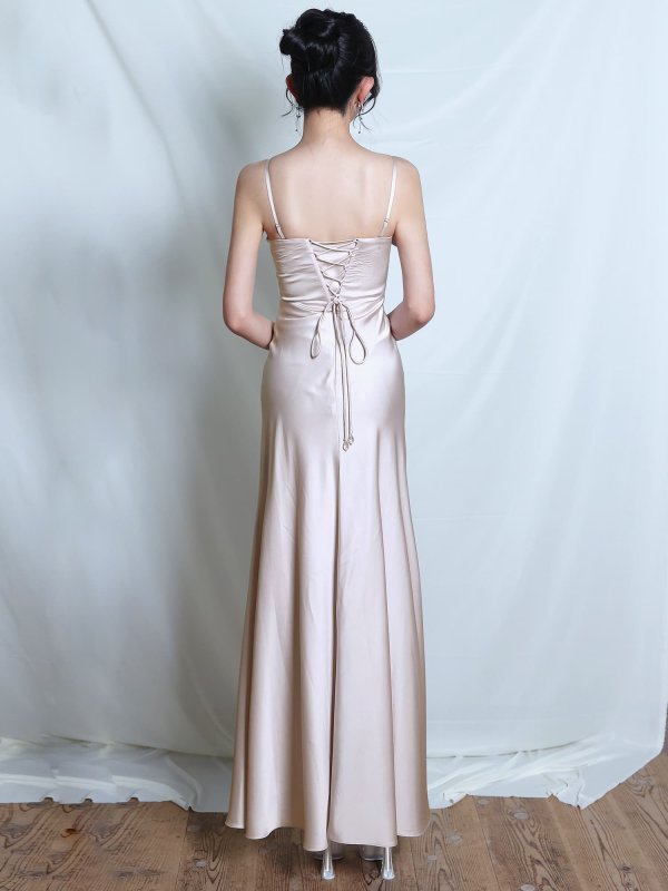 ベージュ　モデル：ゆいぴす　身長：170cm　着用サイズ：Sサイズ