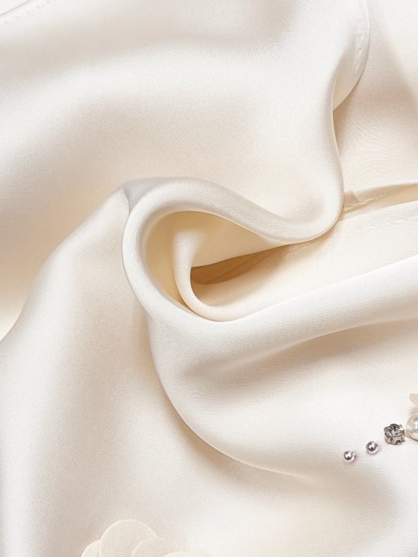 アイボリーxベージュ