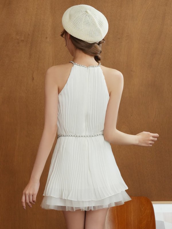 ホワイト　モデル：ゆな　身長：161cm　着用サイズ：Sサイズ