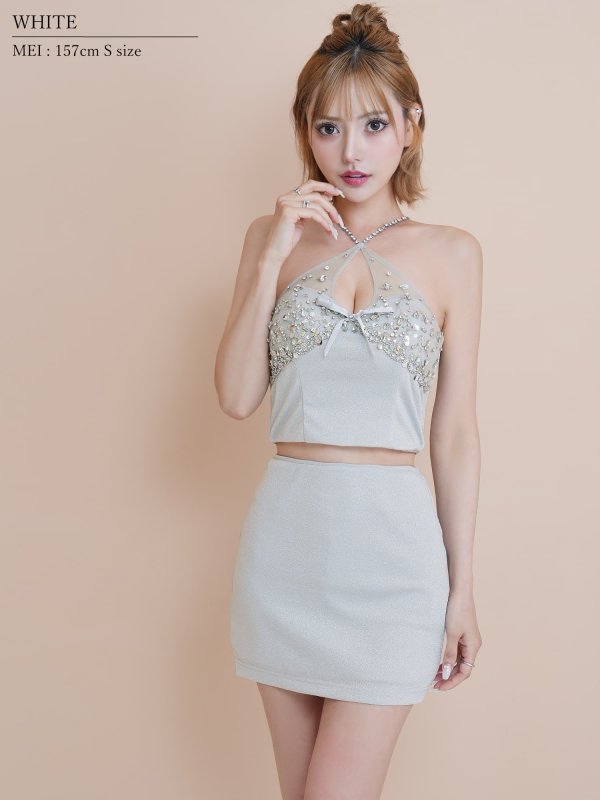 ホワイト　モデル：葉月芽生　身長：157cm　着用サイズ：Sサイズ