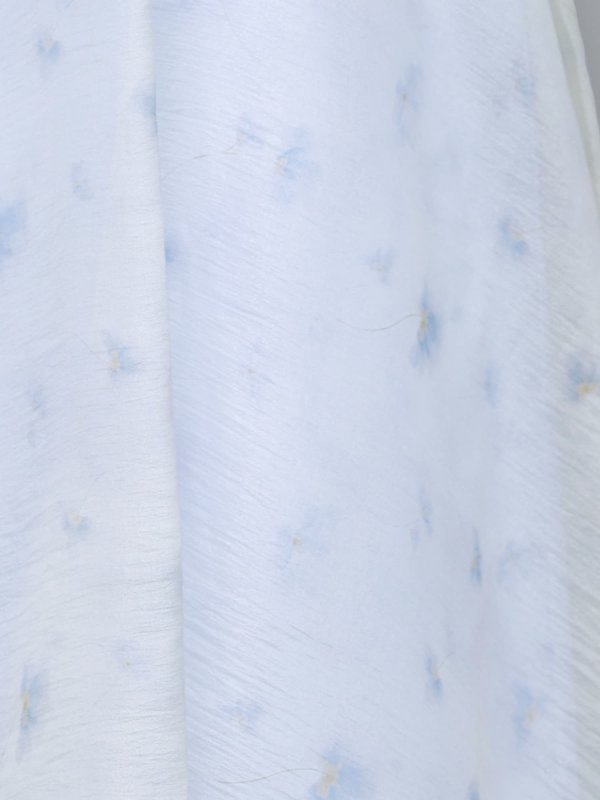ブルー