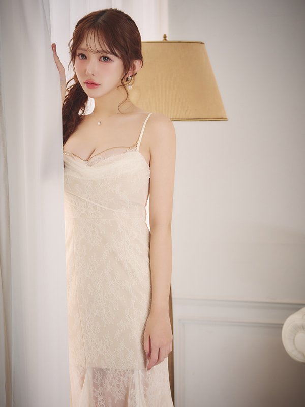 アイボリー　モデル：りな　身長：160cm　着用サイズ：Sサイズ