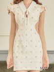 画像8: XSサイズあり【ROBE de FLEURS/ローブドフルール】リボン/ 襟付き/ フリル/ サイドシアー/ ビジュー/ タイト/ ミニドレス/ キャバドレス[OF2] (8)