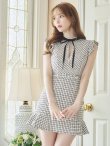 画像4: XSサイズあり【ROBE de FLEURS/ローブドフルール】チェックツイード/ マーメイド/ ネックリボン/ ジップ/ フリルショルダー/ ミニドレス/ キャバドレス[OF2] (4)