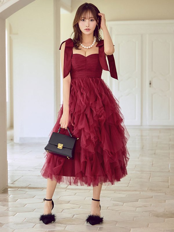 レッド　モデル：きほ　身長：169cm　着用サイズ：Sサイズ