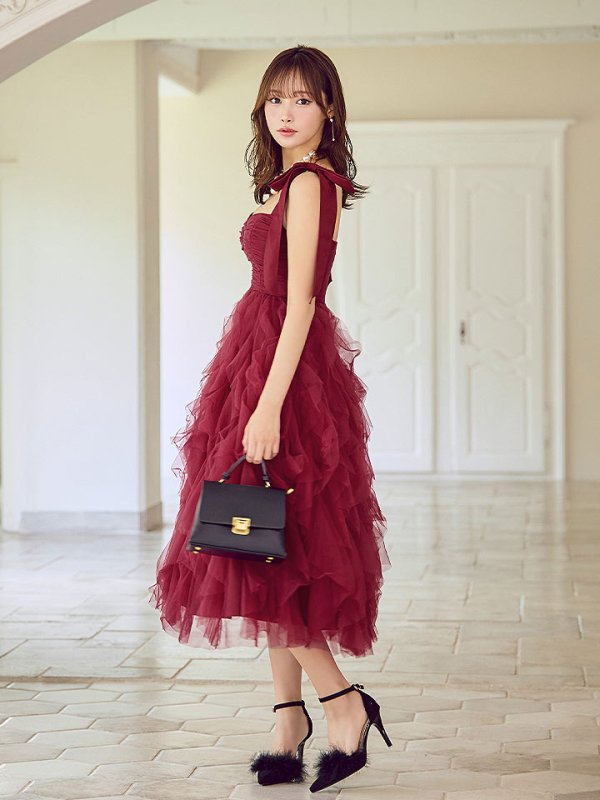 レッド　モデル：きほ　身長：169cm　着用サイズ：Sサイズ