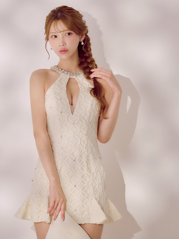 アイボリー　モデル：るりぴ　身長：165cm　着用サイズ：Sサイズ