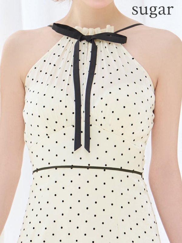 アイボリー　モデル：いおり 身長：164cm 着用サイズ：Sサイズ