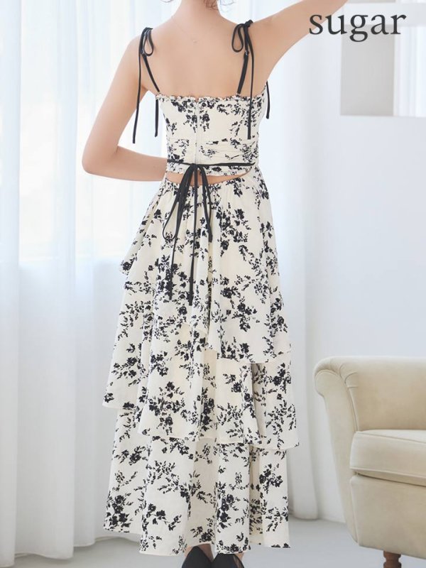 ブラック　モデル：明日花キララ　身長：162cm　着用サイズ：Sサイズ