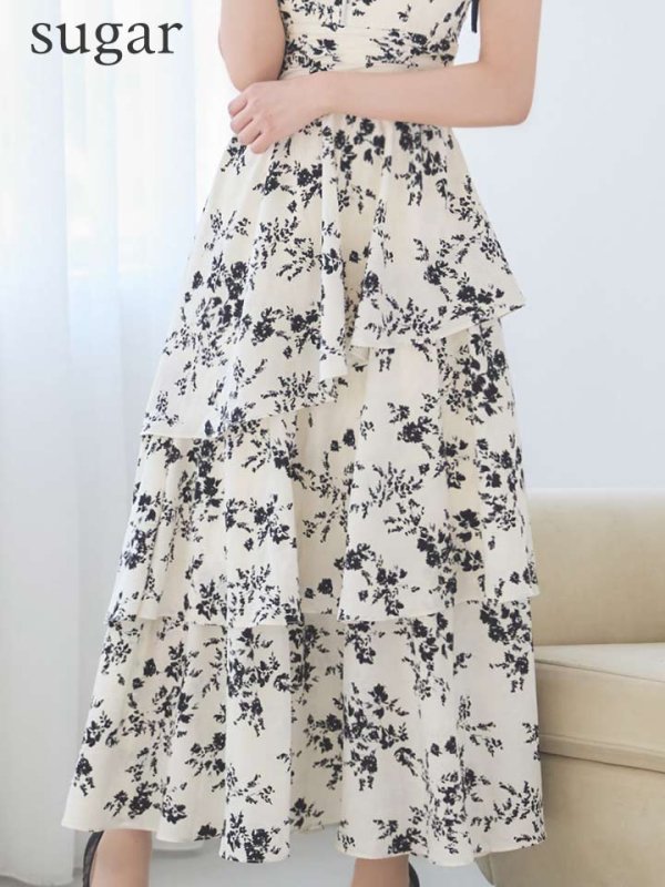 ブラック　モデル：明日花キララ　身長：162cm　着用サイズ：Sサイズ