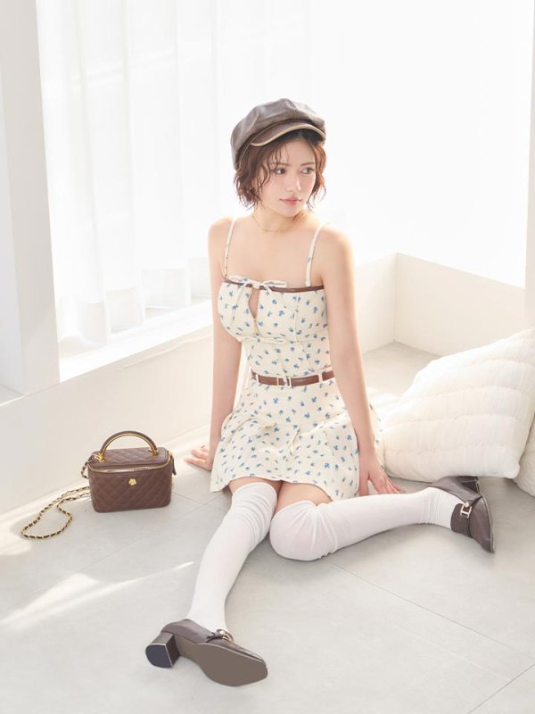 ブルー　モデル：ななみん　着用サイズ：Sサイズ