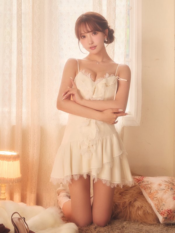 アイボリー　モデル：三上悠亜　身長：159cm　着用サイズ：Sサイズ