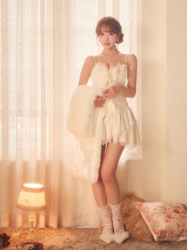 アイボリー　モデル：三上悠亜　身長：159cm　着用サイズ：Sサイズ