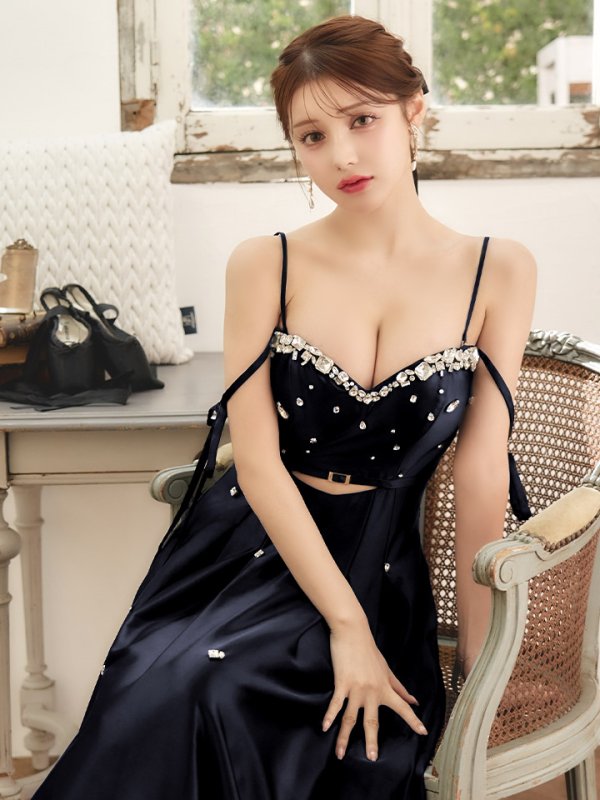 ブラック モデル:ももか 身長:156cm 着用サイズ:Sサイズ