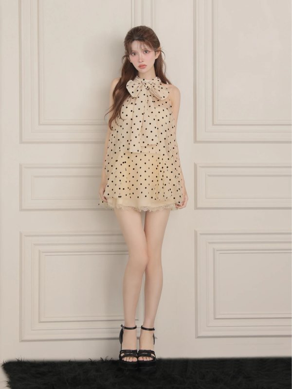 ベージュ　モデル：まりん　身長：164cm　着用サイズ：Sサイズ