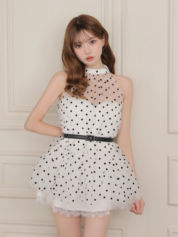 ホワイト　モデル：いおり　身長：161cm　着用サイズ：Sサイズ