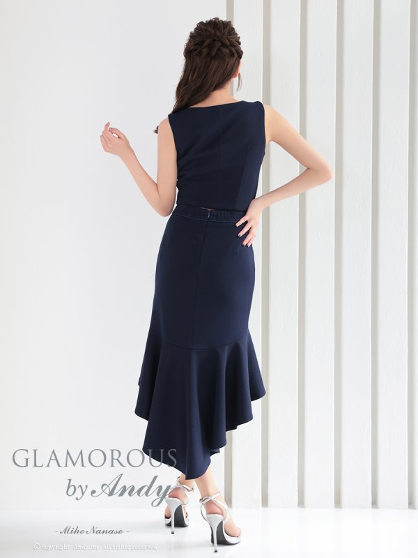 ネイビー モデル:七瀬みほ 身長:162cm 着用サイズ:Sサイズ