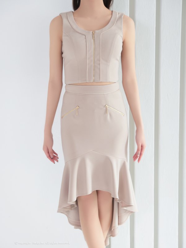 ベージュ モデル:七瀬みほ 身長:162cm 着用サイズ:Sサイズ