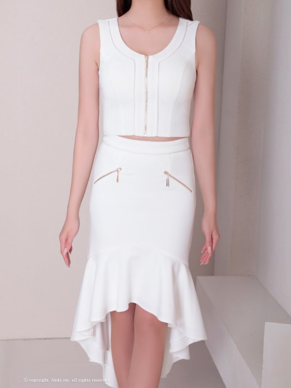 ホワイト モデル:あみ 身長:163cm 着用サイズ:Sサイズ