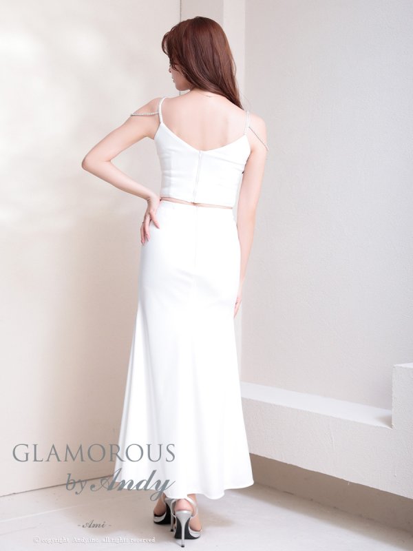 ホワイト モデル:あみ 身長:163cm 着用サイズ:Sサイズ