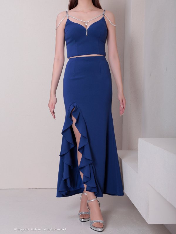 ロイヤルブルー モデル:あみ 着用サイズ:Sサイズ