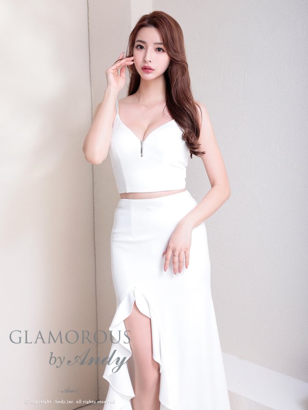 ホワイト モデル:あみ 身長:163cm 着用サイズ:Sサイズ