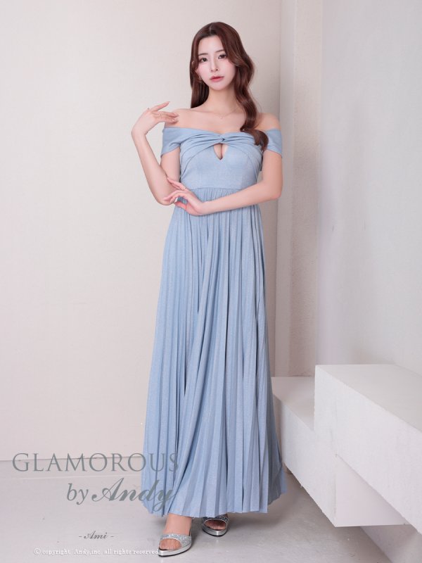 ブルー モデル:あみ 着用サイズ:Sサイズ