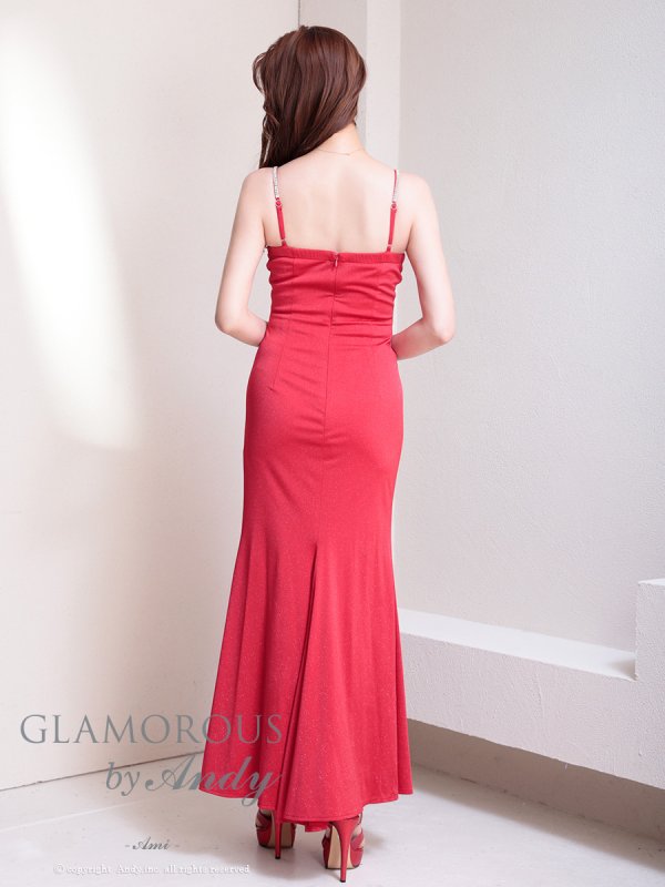 レッド モデル:あみ 身長:163cm 着用サイズ:Sサイズ