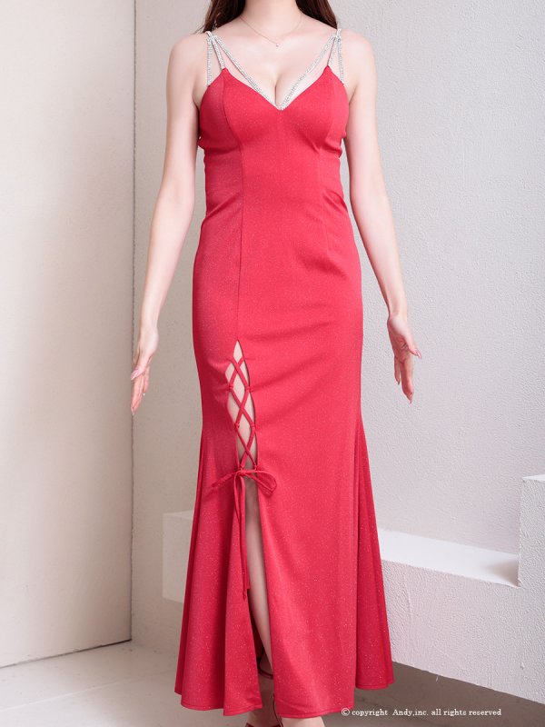 レッド モデル:あみ 身長:163cm 着用サイズ:Sサイズ