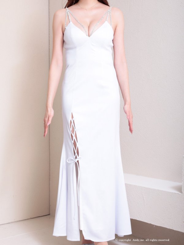 ホワイト モデル:あみ 身長:163cm 着用サイズ:Sサイズ