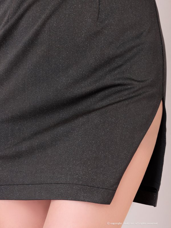 ブラック モデル:七瀬みほ 身長:162cm 着用サイズ:XSサイズ