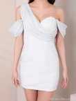 ホワイト　モデル：七瀬みほ　身長：162cm　着用サイズ：Sサイズ