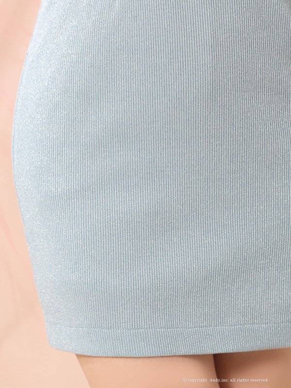 ブルー モデル：ゆゆ　着用サイズ：Sサイズ