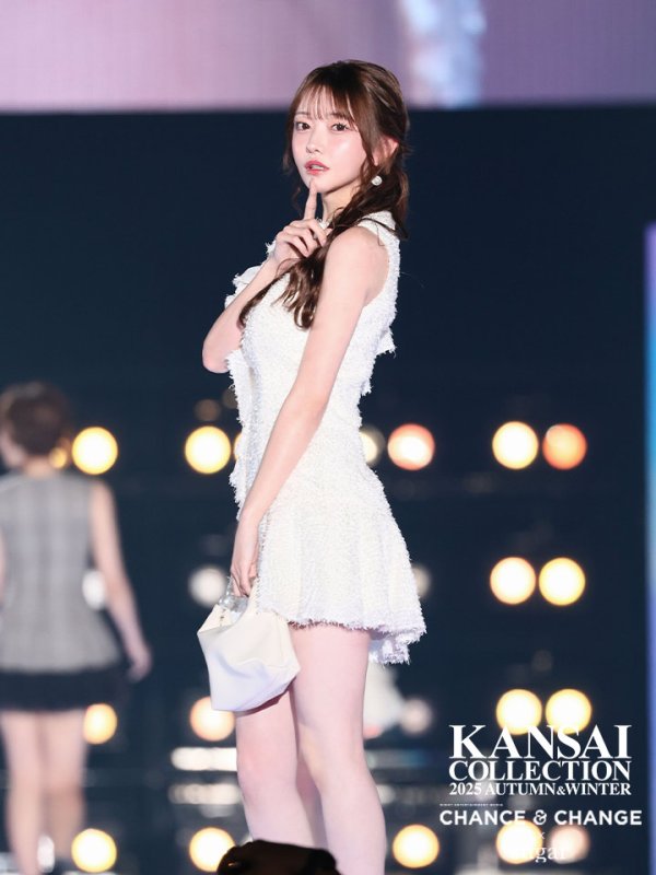 画像2: 【羽澄まり/関西コレクション着用】XSサイズあり【DEA./ディア】フリンジ/ フリル/ ハイネック/ フレア/ ミニドレス/ キャバドレス[OF08] (2)