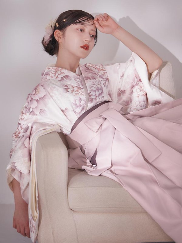 画像14: 【予約商品 / 1月中旬発送予定】ピンク牡丹×菊 ペールピンク二尺袖着物【卒業袴３点セット 二尺袖着物/帯/袴】 (14)