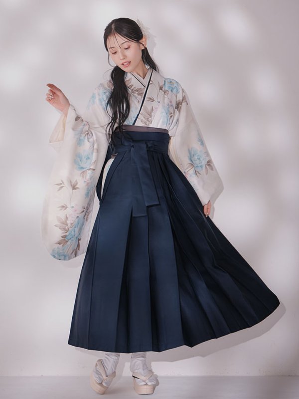 画像5: 【予約商品/1月中旬発送予定】ブルー芍薬 ホワイト二尺袖着物【卒業袴３点セット 二尺袖着物/帯/袴】 (5)