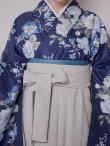 画像15: 【予約商品/1月中旬発送予定】青フラワーブーケ ブルー二尺袖着物【卒業袴３点セット 二尺袖着物/帯/袴】 (15)