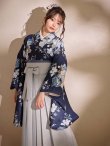 画像1: 【予約商品/1月中旬発送予定】青フラワーブーケ ブルー二尺袖着物【卒業袴３点セット 二尺袖着物/帯/袴】 (1)
