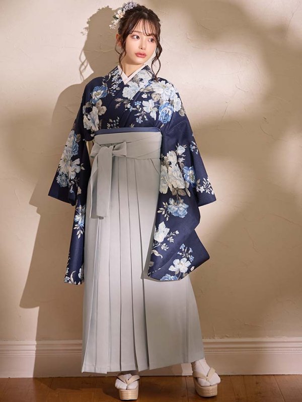 画像3: 【予約商品/1月中旬発送予定】青フラワーブーケ ブルー二尺袖着物【卒業袴３点セット 二尺袖着物/帯/袴】 (3)