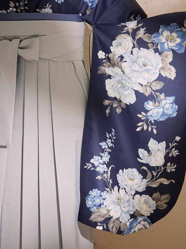 画像21: 【予約商品/1月中旬発送予定】青フラワーブーケ ブルー二尺袖着物【卒業袴３点セット 二尺袖着物/帯/袴】 (21)