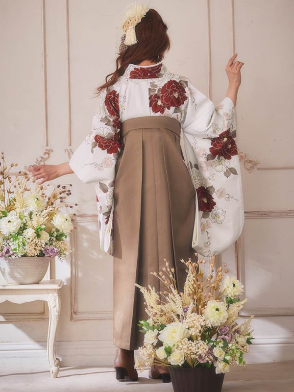 モデル:明日花キララ 身長:162cm　着用サイズ:Mサイズ