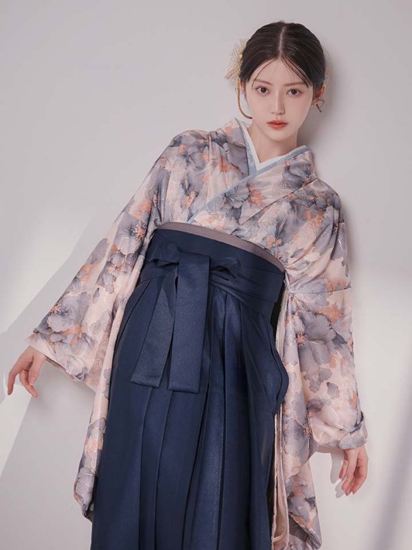 画像3: 【予約商品 / 1月中旬発送予定】グレーピンクフラワー グラデーション二尺袖着物【卒業袴３点セット 二尺袖着物/帯/袴】 (3)