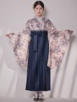 画像4: 【予約商品 / 1月中旬発送予定】グレーピンクフラワー グラデーション二尺袖着物【卒業袴３点セット 二尺袖着物/帯/袴】 (4)