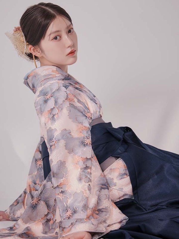 画像5: 【予約商品 / 1月中旬発送予定】グレーピンクフラワー グラデーション二尺袖着物【卒業袴３点セット 二尺袖着物/帯/袴】 (5)