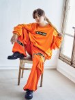 画像9: 【即日発送！】【ハロウィン】 オレンジ囚人トレーナーセット 【コスプレ2点セット】【XXLサイズ/1カラー】(YMT06-SV)[YMT] (9)
